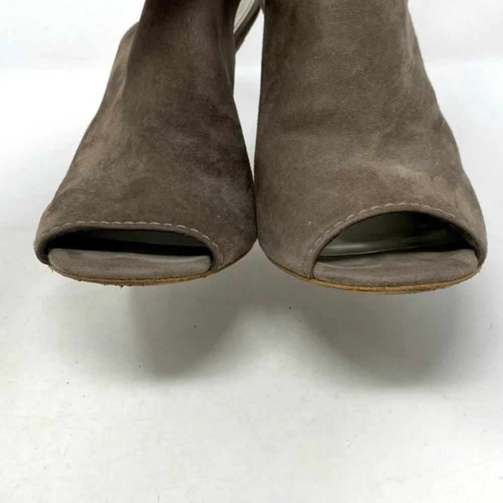 Coach item suede